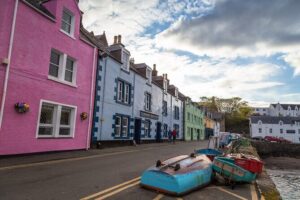 3 Day Isle of Skye and Jacobite Steam Train Tour from Inverness - Urquhart Castle and the Commando Memorial: Two Stops, Two Moods
