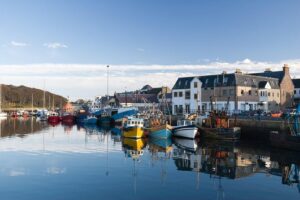 3-Day Lewis, Harris and the Outer Hebrides Small-Group Tour from Inverness - Isle of Harris Mountains and the Reality of Fewer Towns