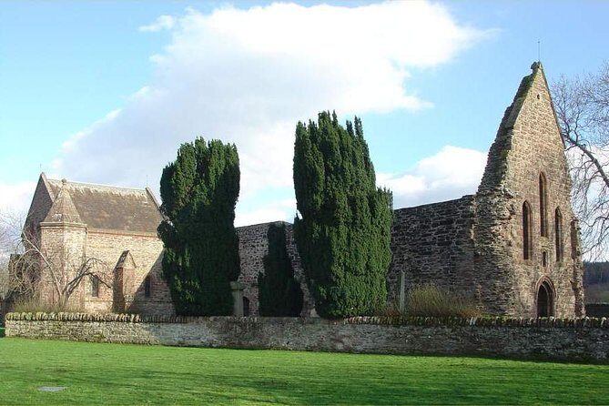 Clan Tour - OUTLANDER series and Loch Ness - Culloden House Hotel: Where You Feel the Stakes Before the Battle