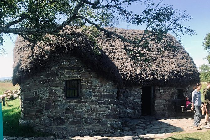 Culloden Battlefield, Clava Cairns and Loch Ness, Urquhart Castle - Stop 1: Clava Cairns for 4,000 Years of Ceremony