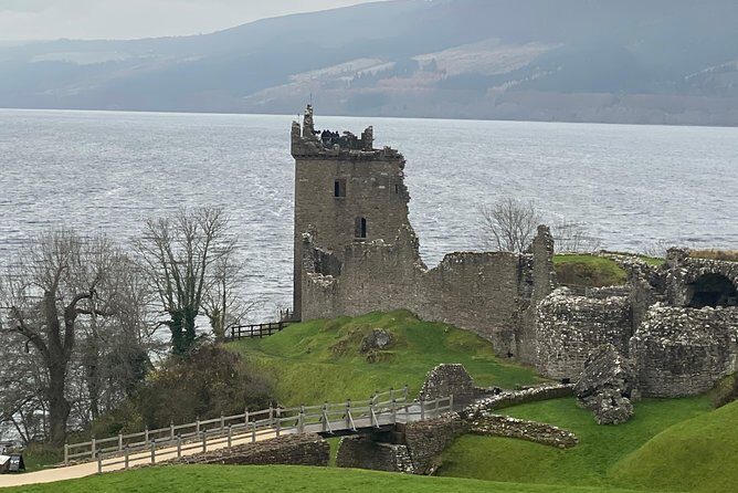 Culloden Battlefield, Clava Cairns and Loch Ness, Urquhart Castle - Stop 5: The Singleton Distillery (Glen Ord) and a Three-Malt Tasting