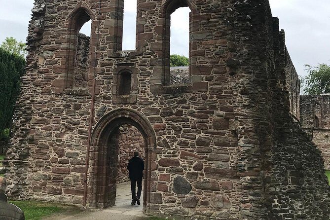 Culloden Battlefield, Clava Cairns and Loch Ness, Urquhart Castle - Timing, Pickup, and How the Private Format Keeps It Comfortable