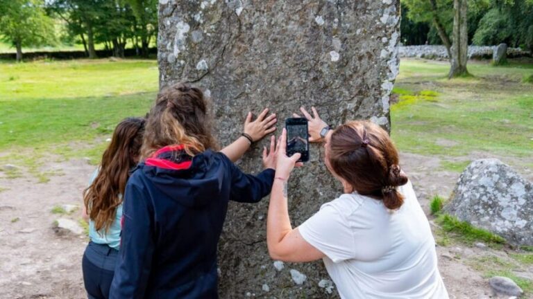 From Inverness: Cawdor Castle, Clava Cairns & The Cairngorms - Cawdor Castle halls and gardens: where you slow down on purpose