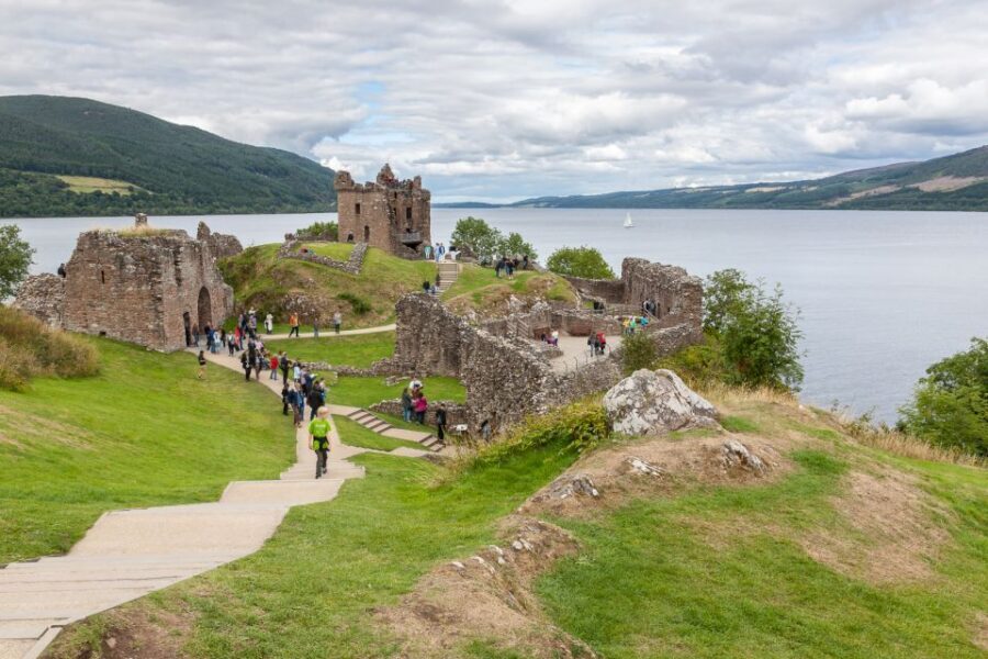 From Inverness: Loch Ness Cruise and Urquhart Castle - From Inverness Bus Station to Loch Ness: the straightforward start