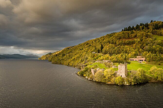 Inverness Castle, Clava, Culloden Battlefield and Loch Ness - Loch Ness: shoreline time that actually gives you a viewpoint