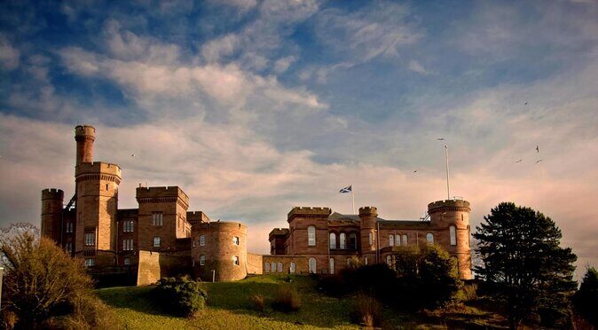 Inverness City Daily Walking Tour (11:30am, 2pm & 5pm) - Quick hits before you go