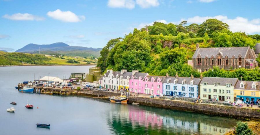 Inverness: Loch Ness, Skye, & Eilean Donan Castle Tour - Portree lunch and free time: how to use your 105 minutes well