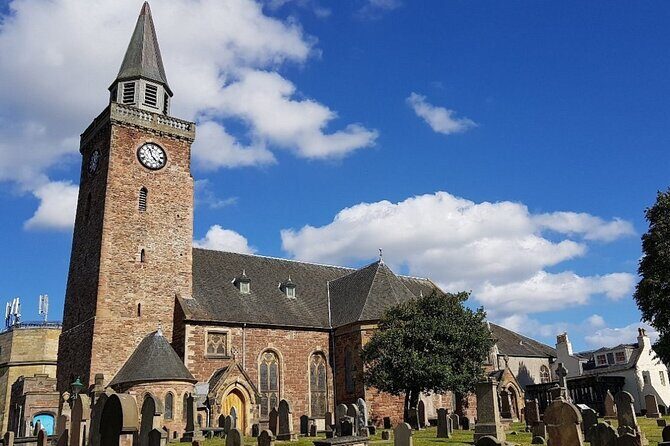 Inverness Quest: Self Guided City Walk & Immersive Treasure Hunt - Street Art Stops: Where Most People Barely Look
