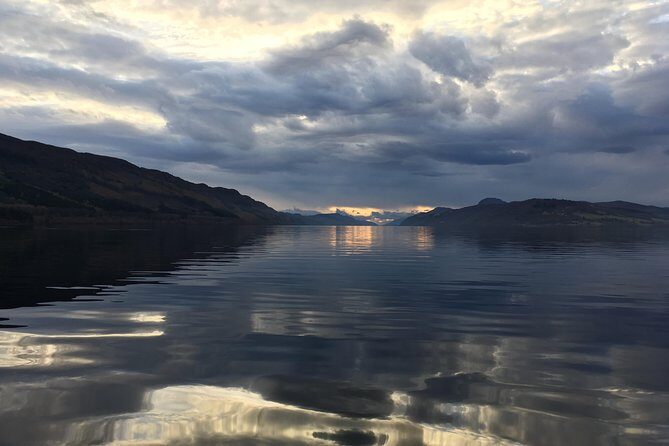 Loch Ness 1-Hour Cruise with Urquhart Castle Views - Nessie spotting with sonar and narration that keeps the hour moving