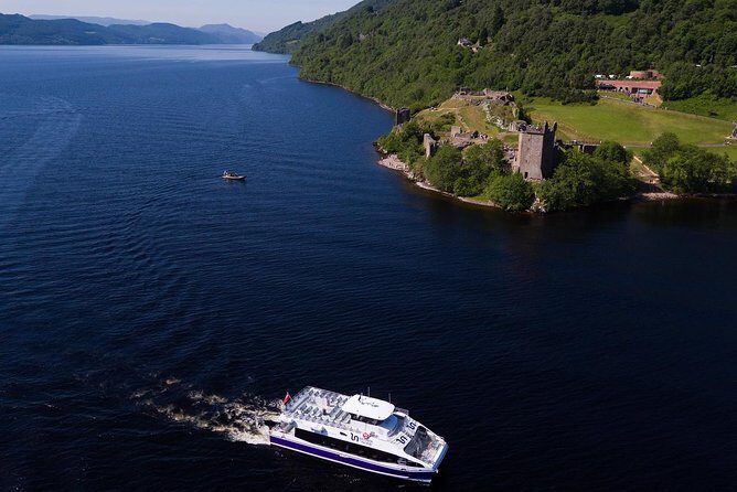 Loch Ness and Caledonian Canal 2-Hour Cruise from Dochgarroch - Nessie hunting with live commentary and sonar-style bleep alerts