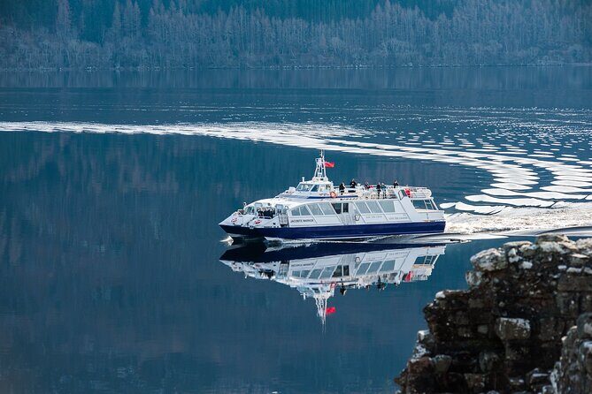Loch Ness and Caledonian Canal 2-Hour Cruise from Dochgarroch - Food, drinks, and staying warm: plan like a local on the water