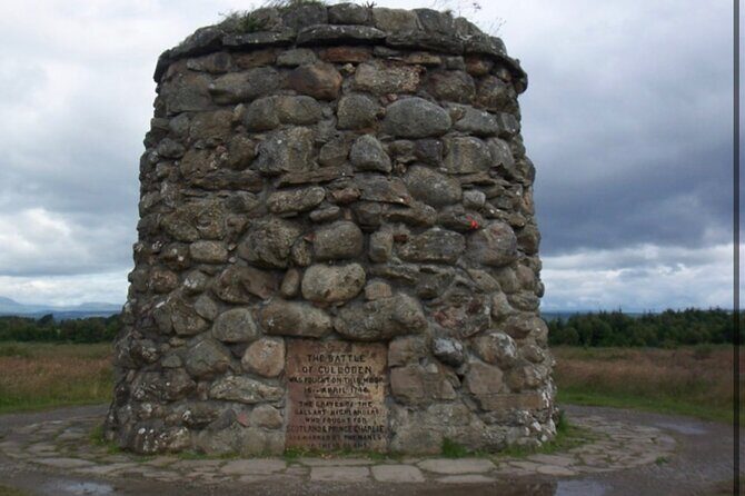 Loch Ness, Culloden, Clava and whisky/gin tour from Inverness. - Inverness finish: a quick history reset and the chance to tailor