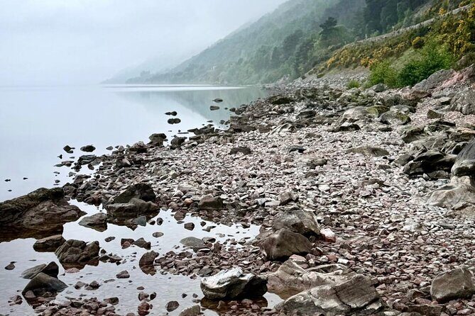 Loch Ness, Culloden, Clava and whisky/gin tour from Inverness. - Loch Ness and Drumnadrochit: monster lore plus a gin distillery stop