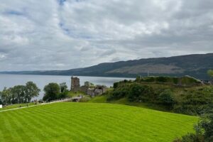 Loch Ness Tour: Day Trip to Loch Ness, Outlander Sites and More - Clava Cairns and Outlander: time travel made of Bronze Age stones