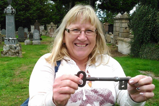 Private Outlander Tour - with Urquhart Castle Option - Clava Cairns: Quick Visit, Big Atmosphere