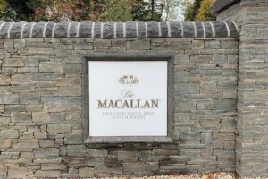 Private Speyside Whisky Tour including 10+ Single Malt Tastings - The core tasting format: how you actually get 10+ drams