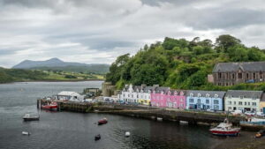 Scottish Highlands: Isle of Skye Tour - Loch Ness stop: the quick pass before you hit the castles