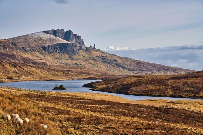 Skye Fairy Pools/ Fairy Glen/ Kilt rock / Old Man Storr - Fairy Pools Hike: 20 Minutes to the First Pool, Then 75 Minutes Walking
