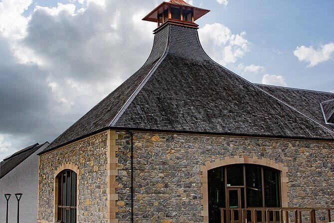 Speyside Full-Day Private Whisky Tour - Morning stop: Glenfiddich and the tasting lineup