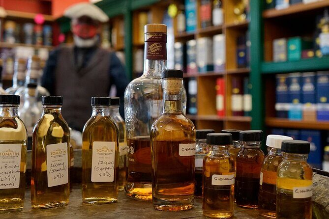 Speyside Whisky Trails from Inverness - Stop 3: Dufftown lunch town + a whisky shop with 600 options