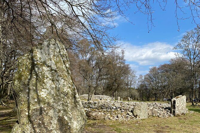 The Outlander Tour Clava, Culloden, Urquhart, Loch Ness & Beauly - Urquhart Castle ruins over Loch Ness (and that Nessie angle)